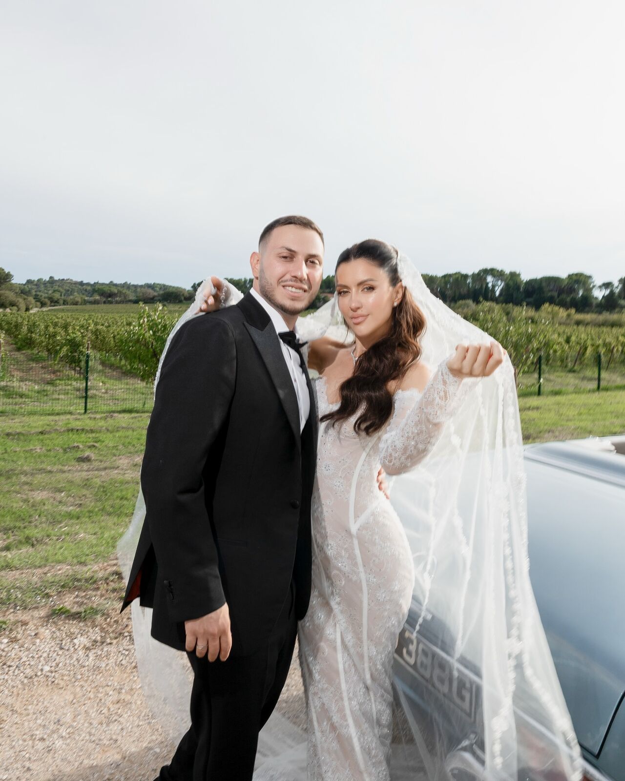 Les mariés dans les vignes de Provence
