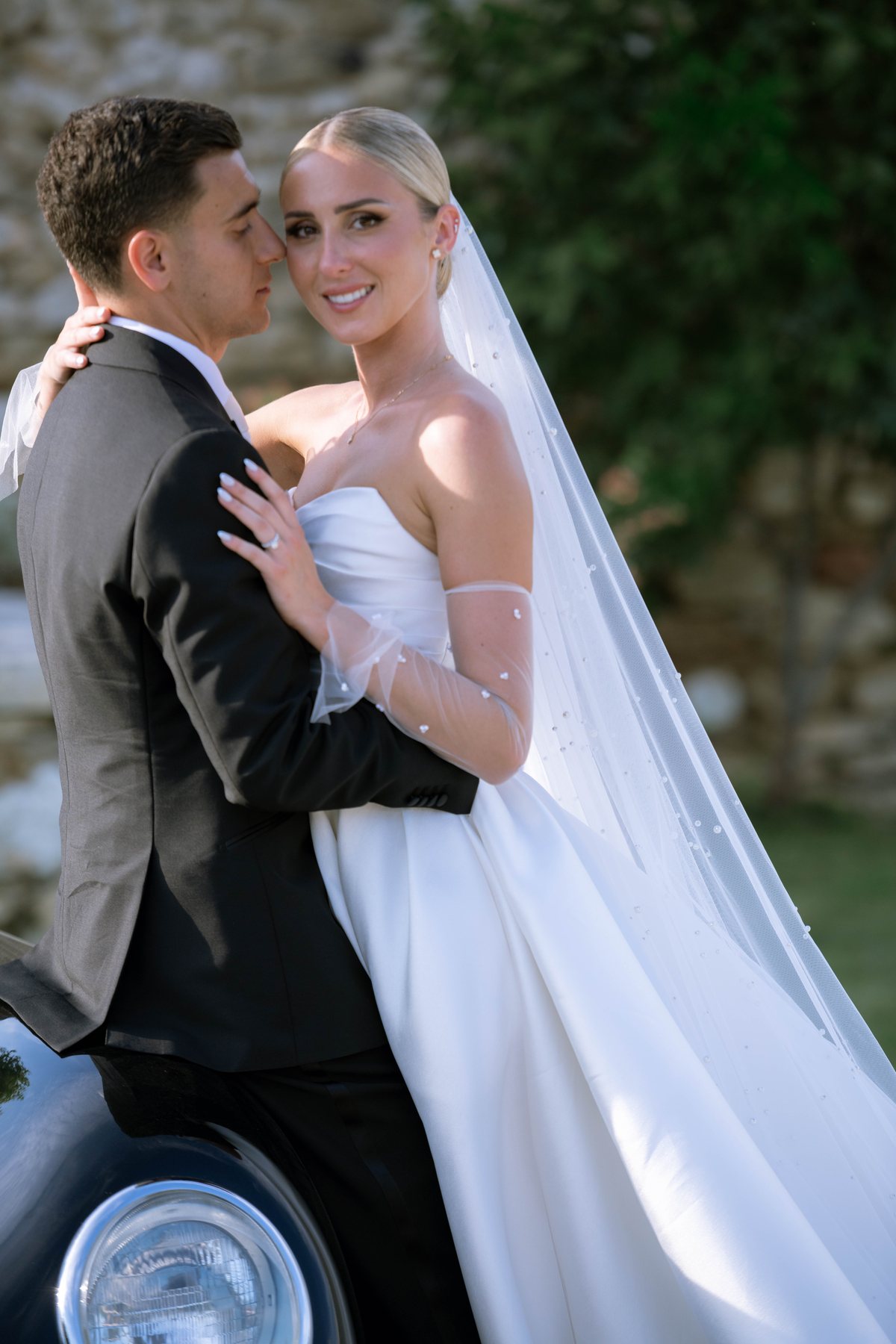 Typhaine, mariée maquillée par Sanaa, avec Adrien